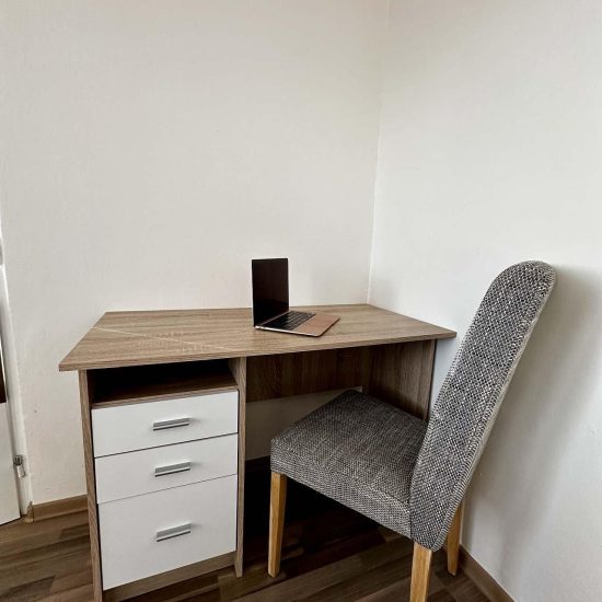 Pracovní místo - super rychlý internet